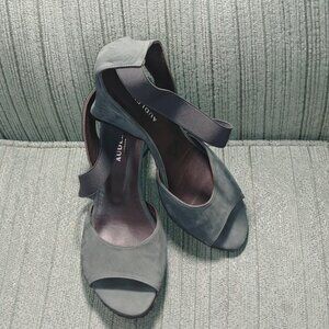 Audley of London 39 dress shoes.